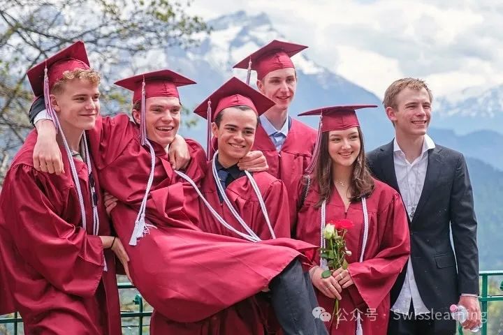 瑞士顶级私立寄宿学校毕业典礼，竟然有这些独特的仪式！